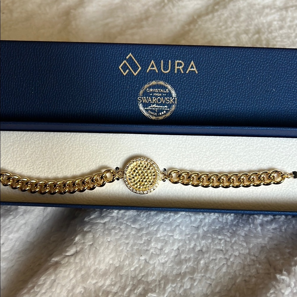 Aura 18k gold plated 7.5” Bracelet with Swarovski Crystals